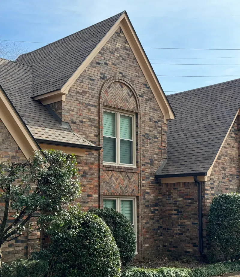 Owens Corning TruDefinition Teak shingles.